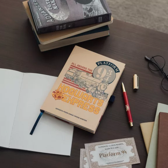 Harry Potter - 9 és 3/4 Vágány prémium A5 jegyzetfüzet tollal