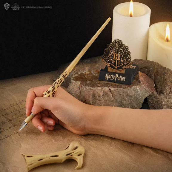 Harry Potter - Voldemort varázspálca toll bemutatóállvánnyal
