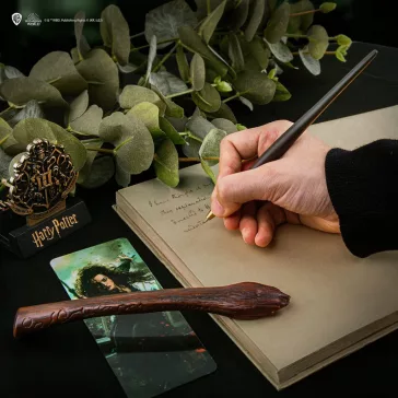   Harry Potter - Bellatrix Lestrange varázspálca toll tartóval és lentikuláris könyvjelzővel